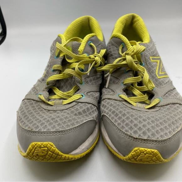 New Balance Grey & Yellow Running Shoes Sneakers 10 - Picture 3 of 9